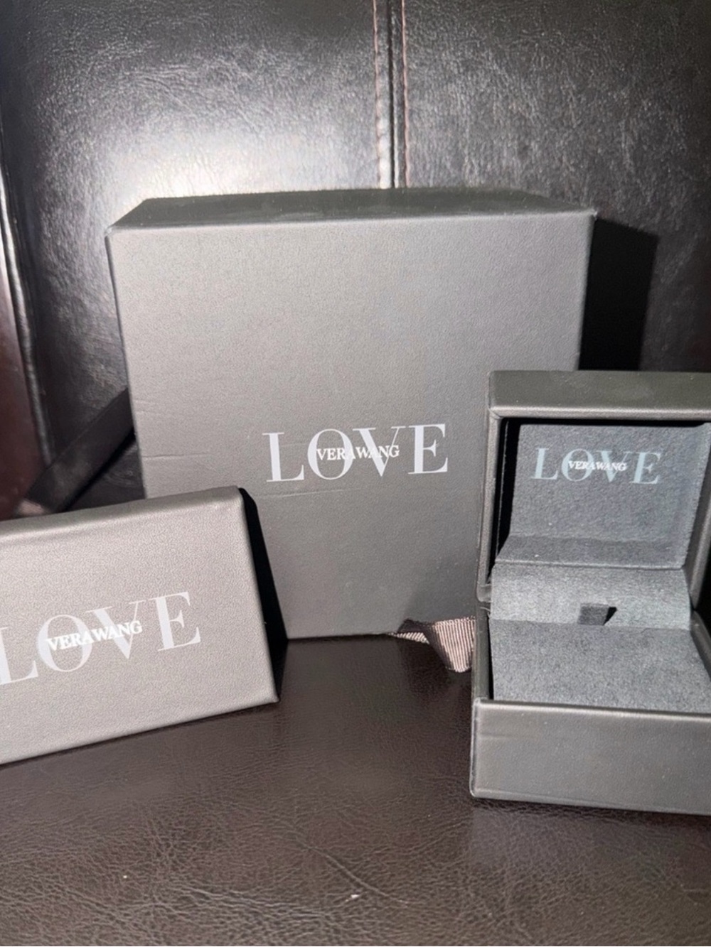 Empty Vera Wang LOVE  Necklace Box with Certificate Black and White
